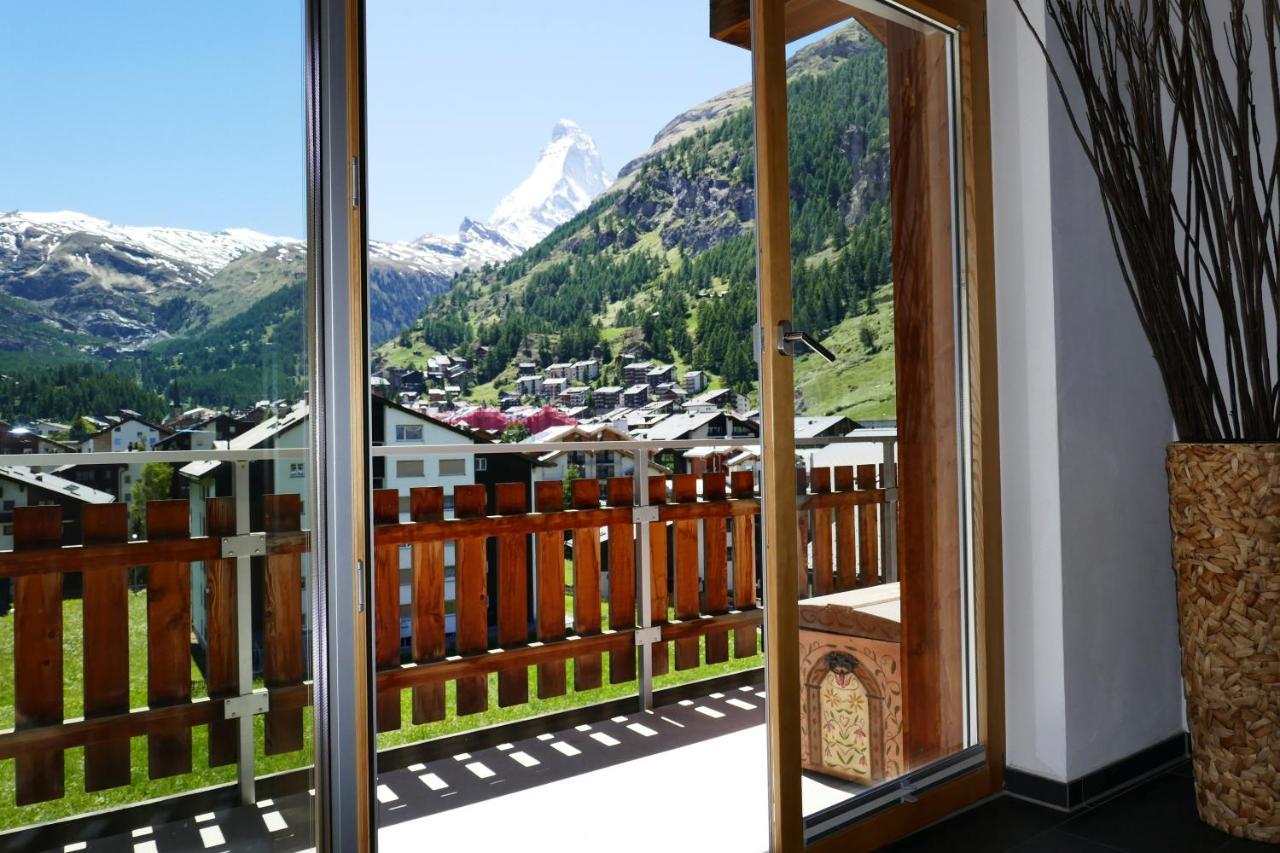 Luxury Chalets & Apartments By Mountain Exposure Zermatt Room photo