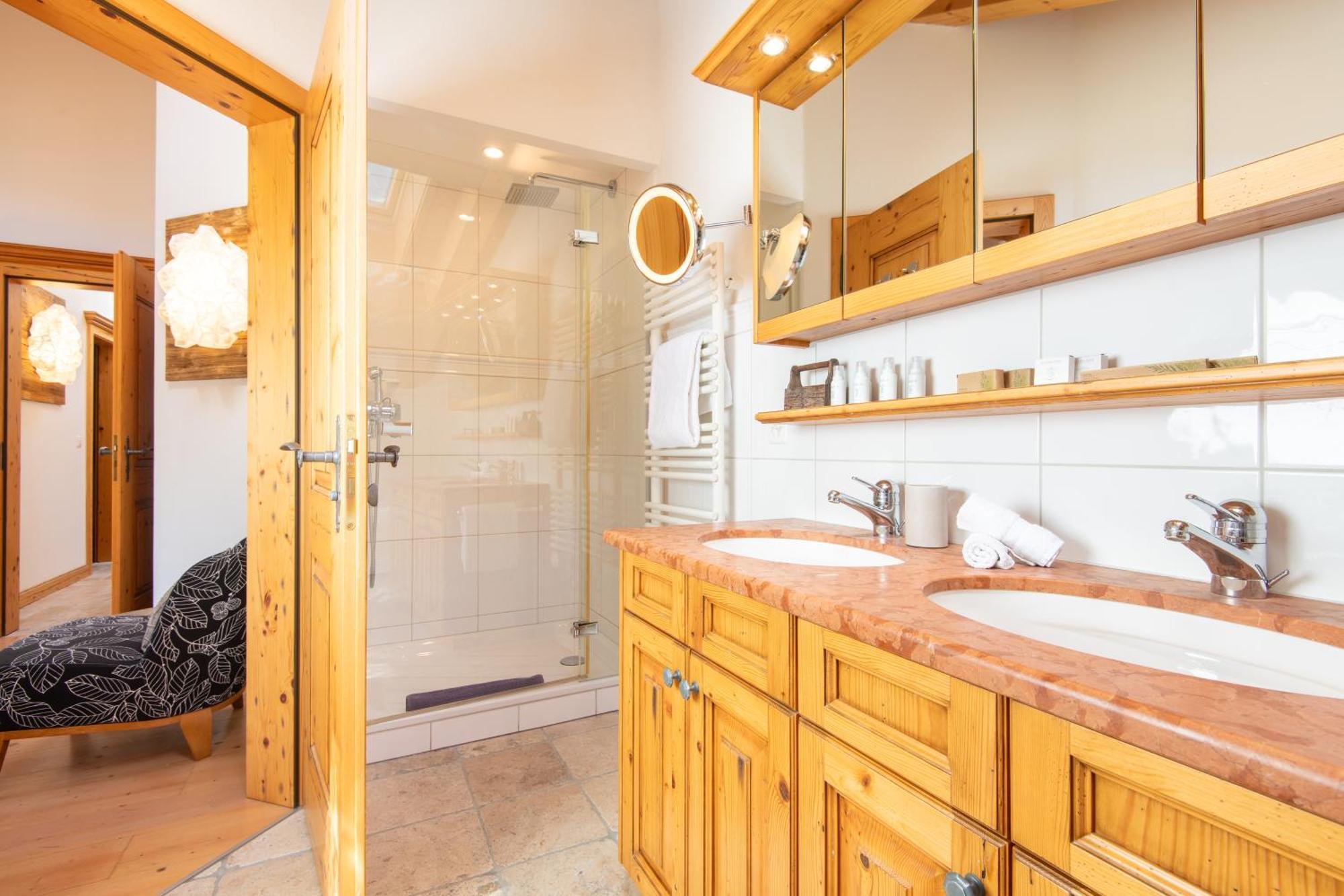 Luxury Chalets & Apartments By Mountain Exposure Zermatt Room photo